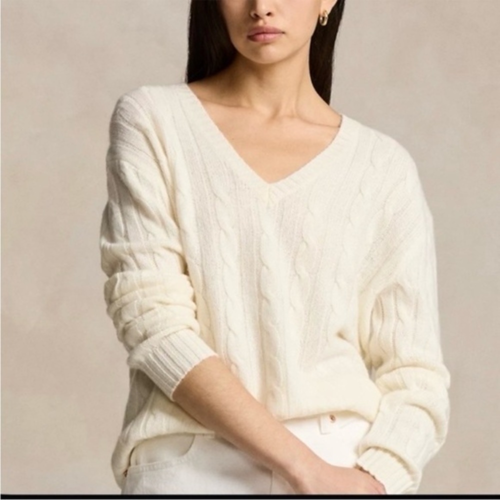 Polo Ralph Lauren Cashmere Iconic Cable Knit V-neck sweater in Cream Size M